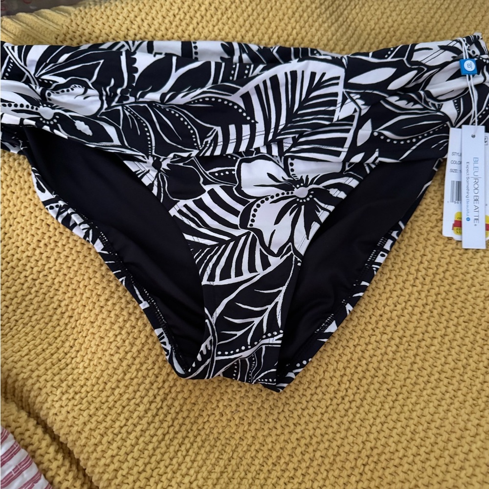 Bleu Rod Beattie Black and White Floral Bikini Bottom